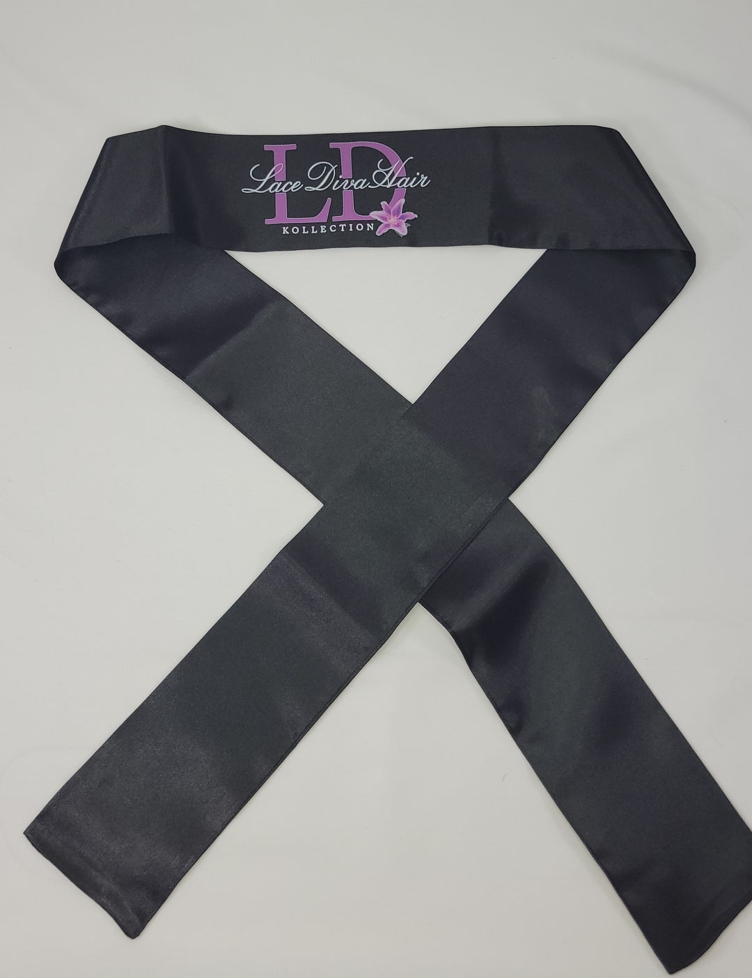 SLICK SCARF HEAD TIE